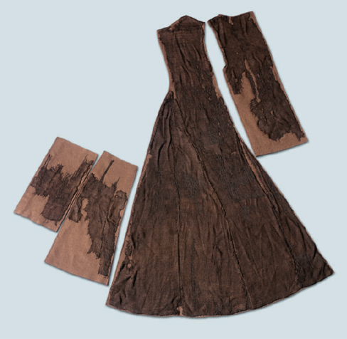 Disputable images of dress belonged to either Blanche or Anna, 1st half of 14th century, M. Lejskova