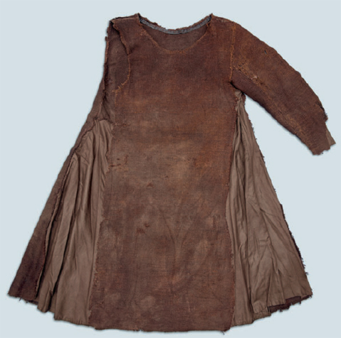 Herjolfsnes No. 34 loose men's garment, end of 14th century, National Museum of Denmark, Kopenhagen