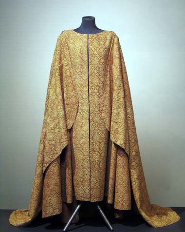 Burial garment of Italian noble man Cagrande della Scala (1329) is now in Museo di Castel Vechio, Verona