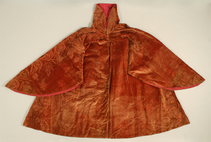Silk coat used in 16th century, Metropolitan Museum of Art, New York