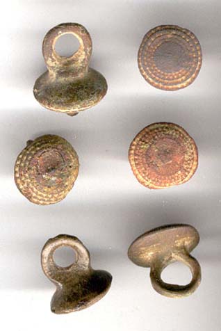 Knofliky vytvořené ve 12. století (www.livinghistory.cz)