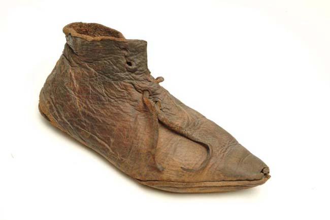 Shoe from late 14th century, Museum of London