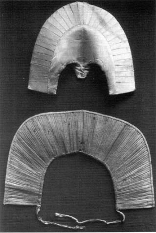 Podpěra límce používaná v 16/17. století uložená v Muzeu Viktorie a Alberta, Londýn