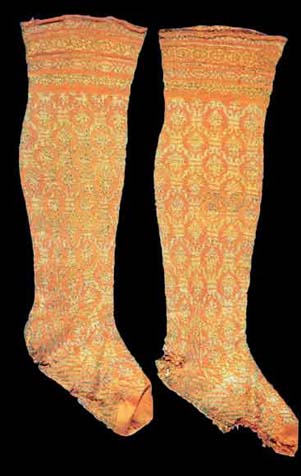 Machine Knitted Socks, turn of 16/17th century, Deutches Strumpf Museum, http://www.german-hosiery-museum.de/