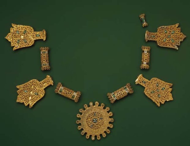 Části náhrdelníku vyrobené v Granadě v pozdním 15. až poč. 16. století, Metropolitní muzeum umění, New York