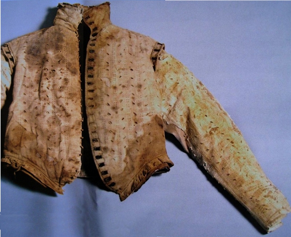 Kabátec Antonella Petrucciho z let 1585 je v péči San Domenico Maggiore v Neapoli.