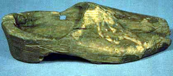 Wooden shoes called sabot from Holland (ca 1300), Metropolitan museum of art, New York