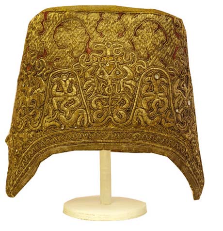 Bonete prepared for coronation of Charles V, 1500-1525, Museo del Traje, Madrid